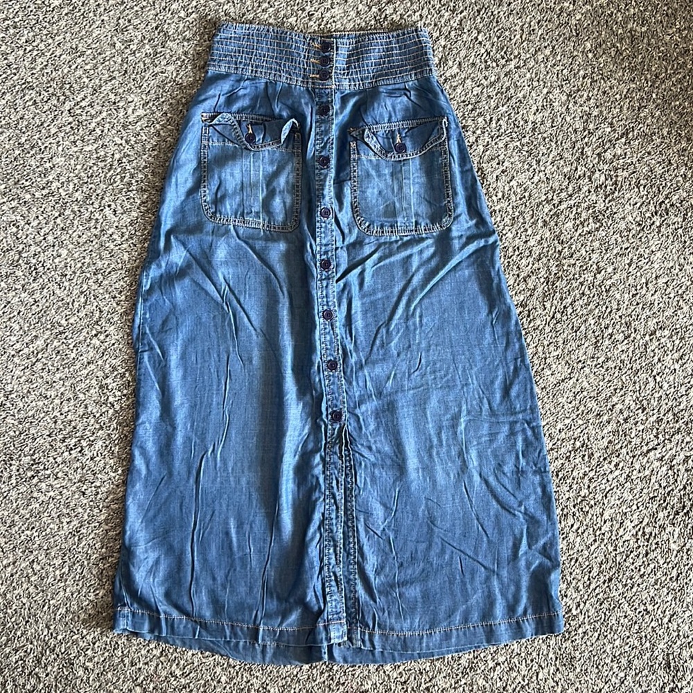 Sneak Peek maxi skirt